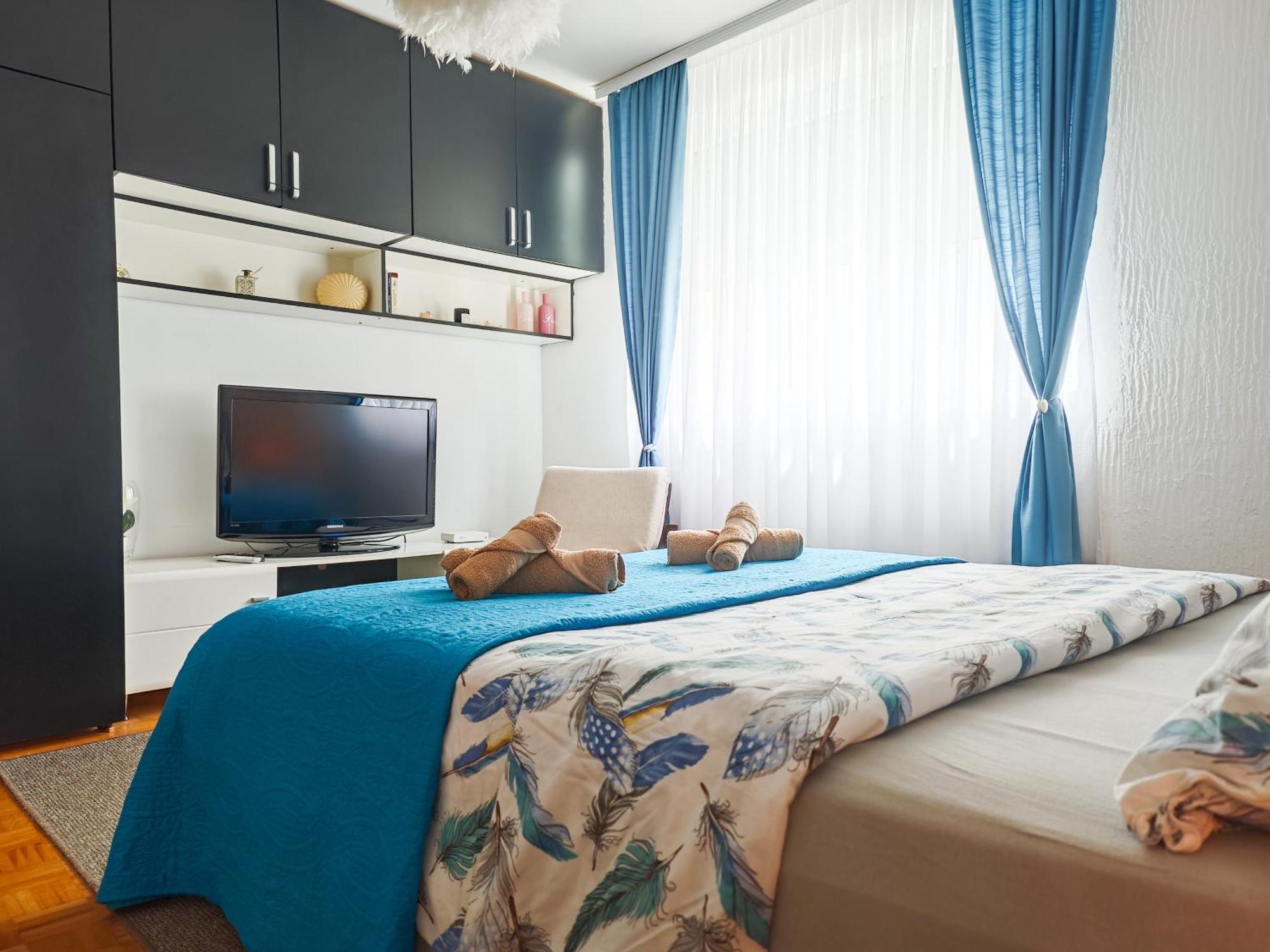 Apartman Julija โดนยี มิลาโนวัซ ภายนอก รูปภาพ